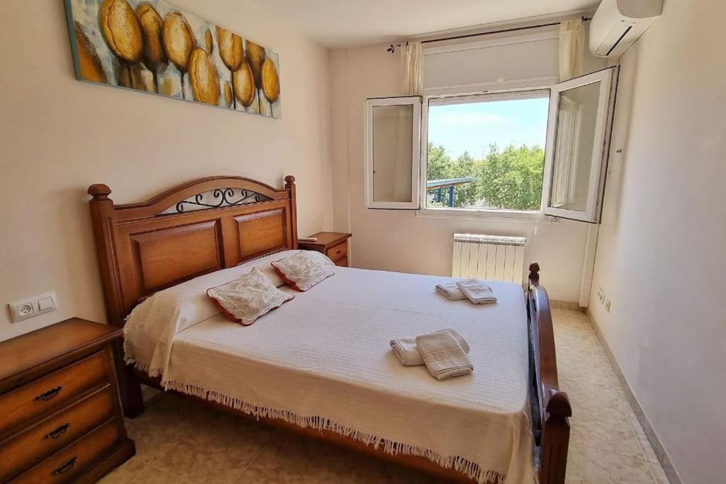 Piso En El Centro Con Vistas Al Mar Y Balcon Apartment Roses Exterior photo