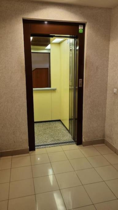 Piso En El Centro Con Vistas Al Mar Y Balcon Apartment Roses Exterior photo