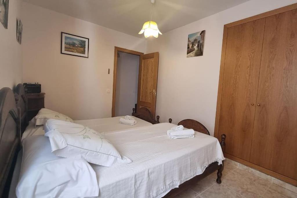 Piso En El Centro Con Vistas Al Mar Y Balcon Apartment Roses Exterior photo